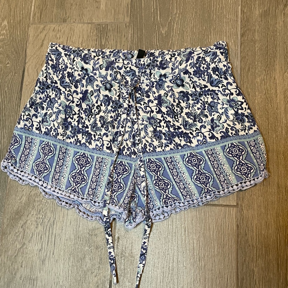 Blue Pattern shorts size Medium